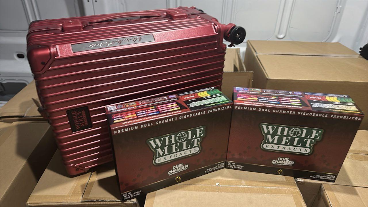 Whole Melt Phase 6 Dual Chamber - Mixed Varieties - Image 3